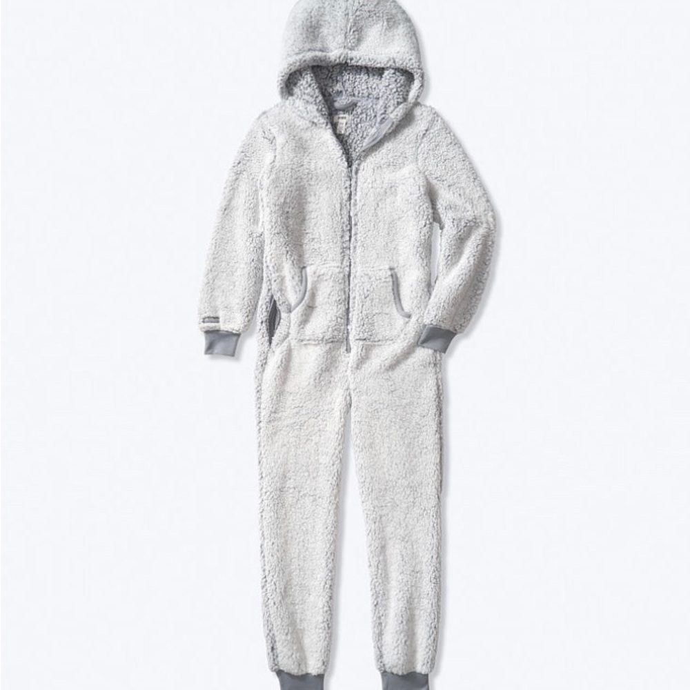 Sold out PINK fluffy gray onesie with pockets